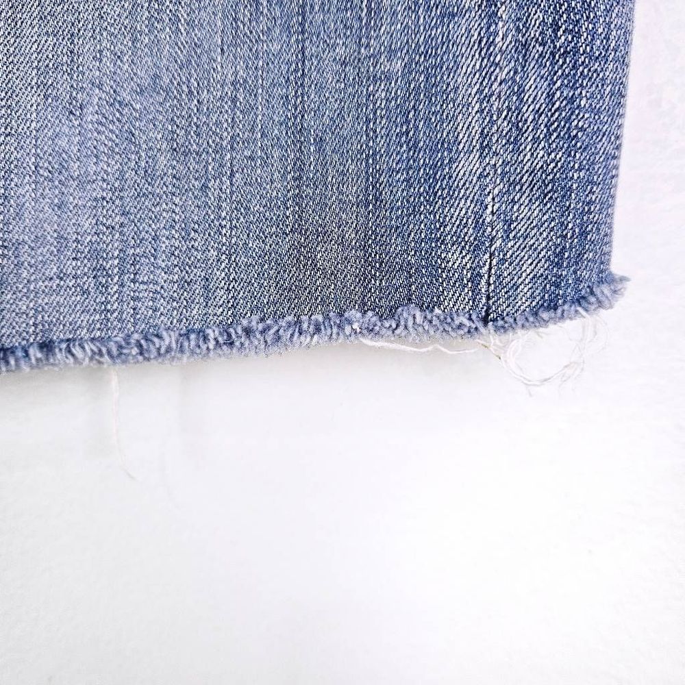 [BLANK NYC] Faithful 90's Y2K Inspired Way Back When Denim Raw Hem Skirt Size 28 - Picture 8 of 11